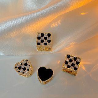 Heart Checker Rhinestone Alloy Earring