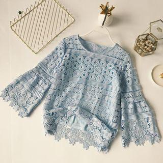 Set: Plain Camisole Top + Lace 3/4-sleeve Top
