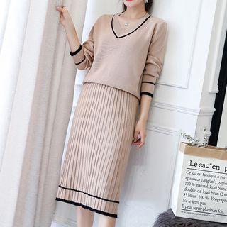 Set: Contrast Trim Knit Top + Midi Accordion Pleated Knit Skirt