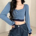 Square-neck Contrast Trim Cropped T-shirt