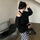 Cold-shoulder Sweatshirt / Checkerboard Pattern Midi Pencil Skirt