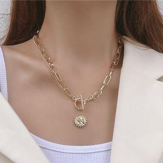 Embossed Disc Pendant Layered Alloy Necklace