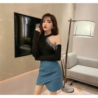 Cold-shoulder Tassel Top / Asymmetric Skirt