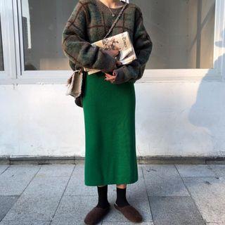 Plaid Sweater / Midi H-line Skirt