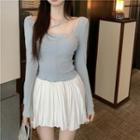 Cropped Camisole Top / Long-sleeve Sheath Top / High-waist Pleated Skirt