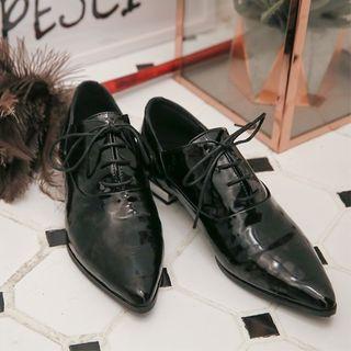 Pointy-toe Faux-leather Oxfords