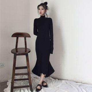 Long-sleeve Ruffled Knit Midi Dress