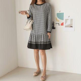 Round-neck Ruffle-hem Pattern Dress Black - One Size