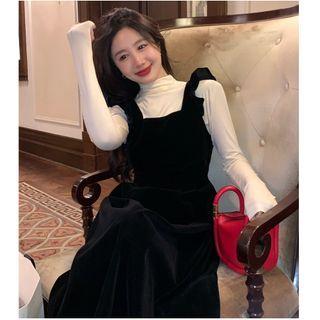 Mock-neck Long-sleeve T-shirt / Ruffled Midi Overall Dress