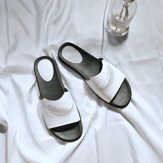 Genuine Leather Feather Print Slide Sandals