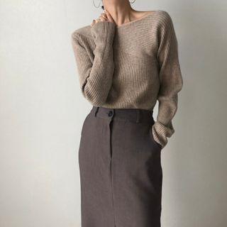Long-sleeve Knit Top / High-waist Midi Pencil Skirt