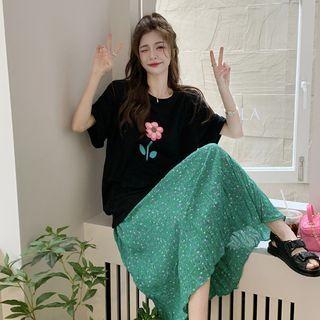 Elbow-sleeve Floral Print T-shirt / Midi A-line Skirt