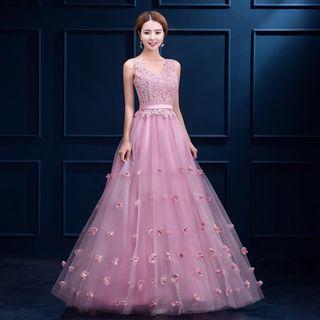Embroidered Panel Floral Appliqu  Evening Gown