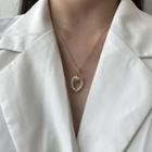 Irregular Pearl Pendant Necklace