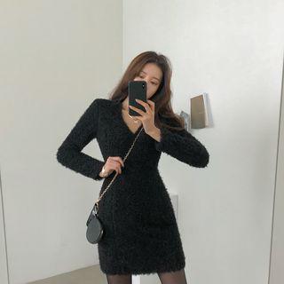 V-neck Boucl  Sheath Dress