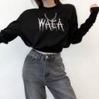 Lettering Chained Cropped Sweatshirt