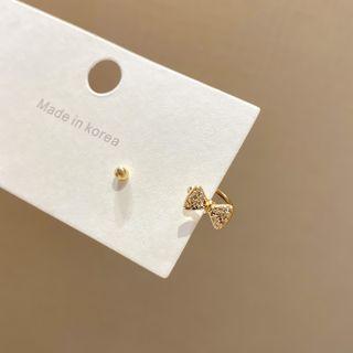 Asymmetrical Rhinestone Ribbon Stud Earring E4393 - 1 Pair - Asymmetric - Gold - One Size