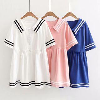 Short-sleeve Contrast Panel A-line Dress