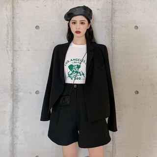 Plain Blazer / Dress Shorts / T-shirt