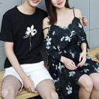 Couple Matching Printed Short-sleeve T-shirt / Printed Off-shoulder 3/4-sleeve A-line Dress