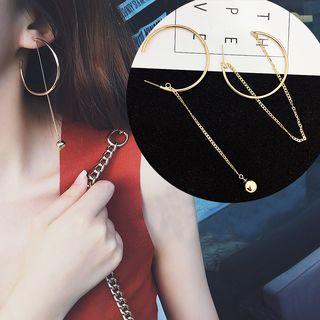 Non-matching Swing Hoop Earring