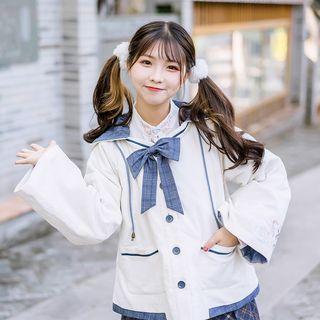 Flower Embroidered Hooded Jacket / Plaid Shorts