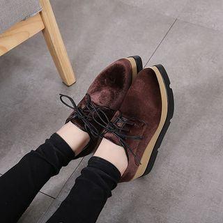 Pointed Platform Lace-up Shoes