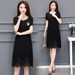 Short-sleeve Lace Hem Knit Dress