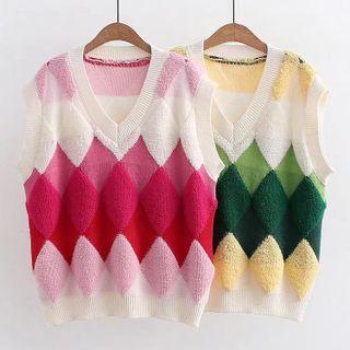 Sleeveless V-neck Argyle Knit Vest