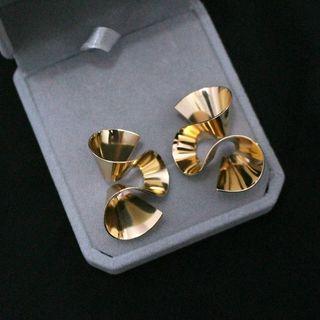 Wavy Statement Earring