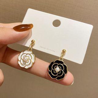 Flower Alloy Faux Pearl Dangle Earring 1 Pair - A423 - 925 Silver - Black & White & Gold - One Size