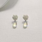 Flower Resin Drop Earring 1 Pair - Earring - Flower - White - One Size
