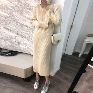 Long-sleeve Turtleneck Midi Shift Knit Dress