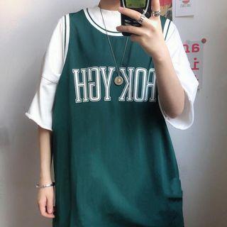 Sleeveless Lettering T-shirt / Boxy T-shirt