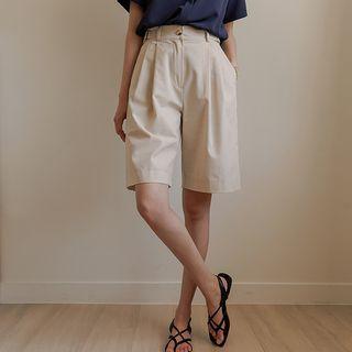 Belted-side Bermuda Shorts