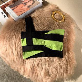 One-shoulder Two-tone Cropped Camisole Top Black & Green - One Size