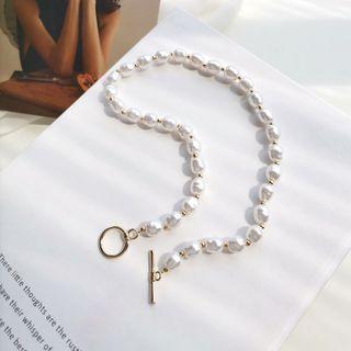 Irregular Faux Pearl Necklace 1 Piece - Gold & White - One Size