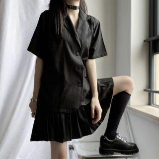 Short Sleeve Double Breast Blazer / Pleated A-line Skirt