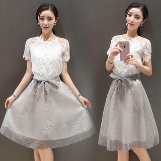 Set : Short-sleeve Lace Top + Skirt