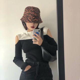 Cold Shoulder Two Tone Knit Top As Shown In Figure - One Size