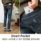 Smartphone-pocket Distressed Tapered Jeans