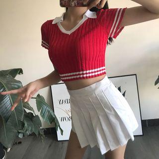 Short-sleeve Collared Crop Knit Top