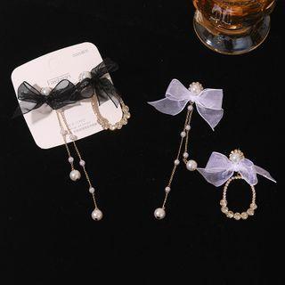 Asymmetrical Pearl Bow Stud Earring