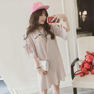 V-neck Elbow Sleeve Bird Embroidered Dress