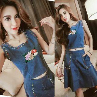 Set: Flower Embroidered Cropped Denim Tank Top + A-line Skirt
