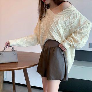 V-neck Long Sweater / Shorts