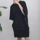 Set: Plain Elbow Sleeve T-shirt + Shorts