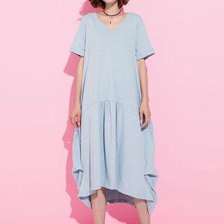 V-neck Short-sleeve A-line Midi Dress