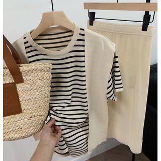 Short-sleeve Striped Knit Top Stripes - Black & Almond - One Size