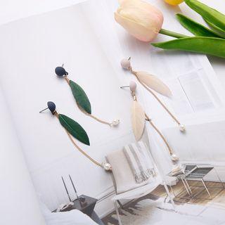 Feather Pearl Statement Earring